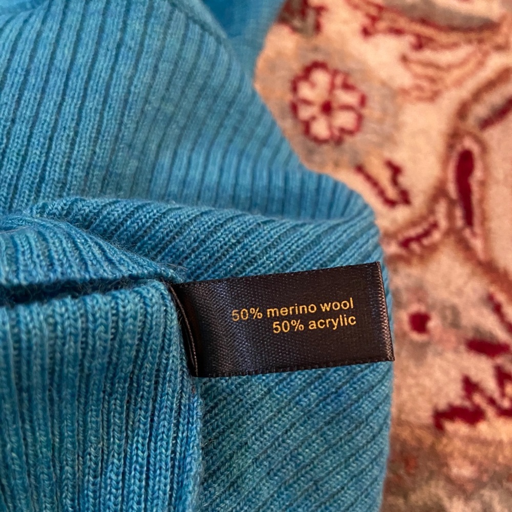 Outback Red Sweater - image 5